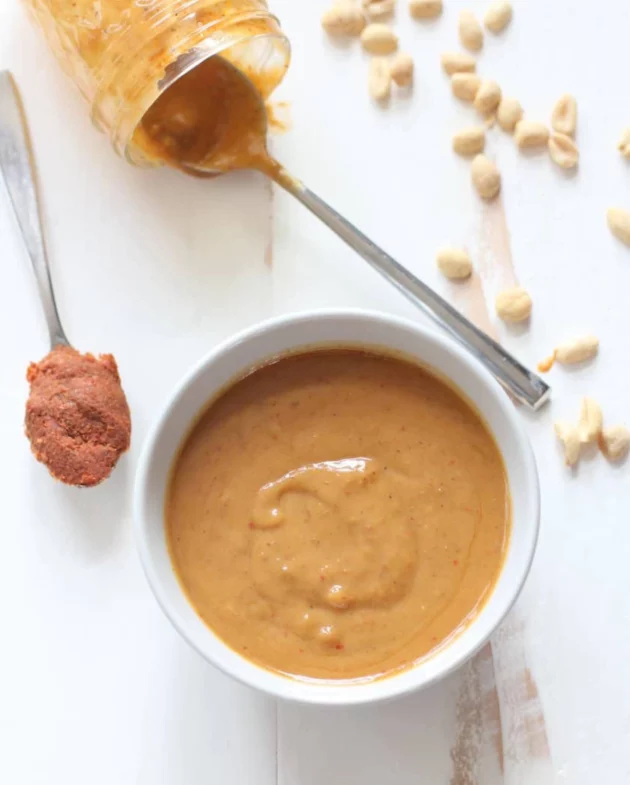 sos z orzeszków ziemnych